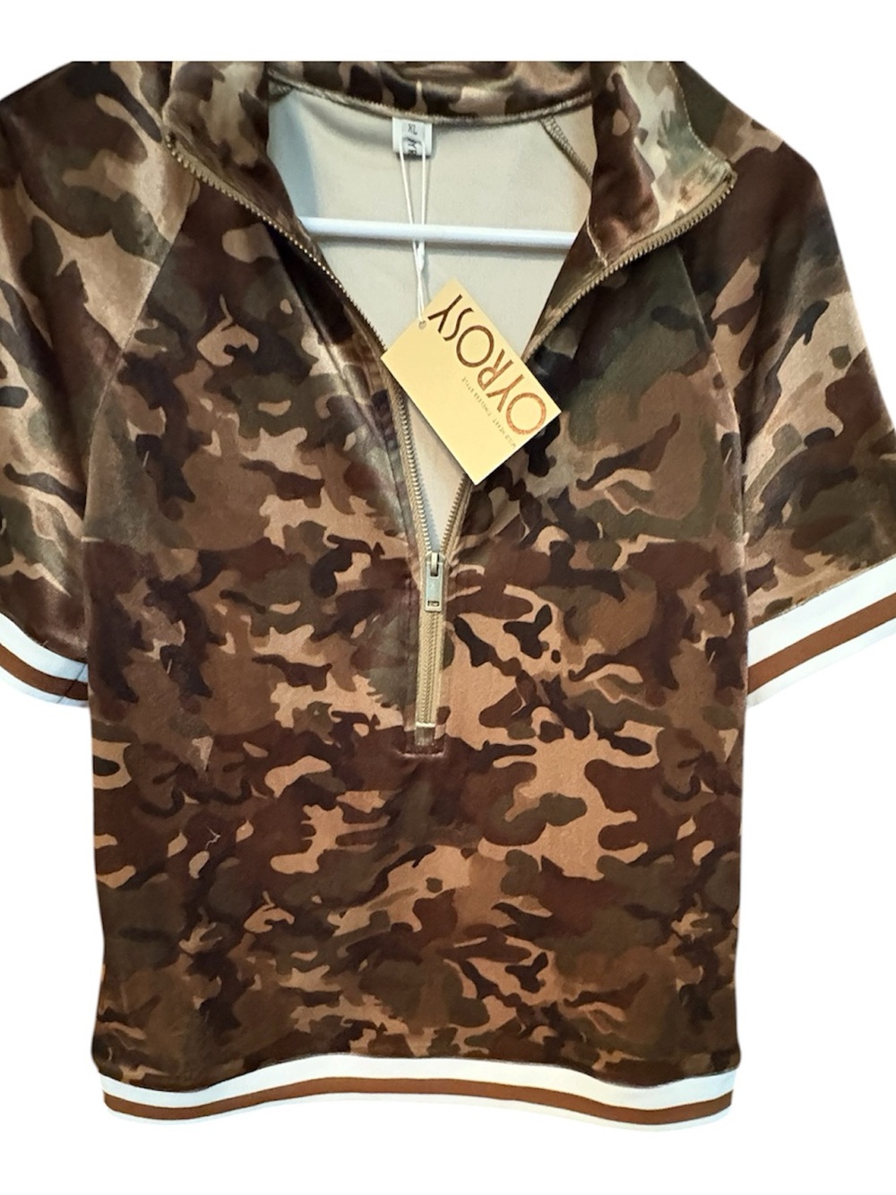 Womens Brown velour Camo Short-Sleeve Pullover GORGEOUS!